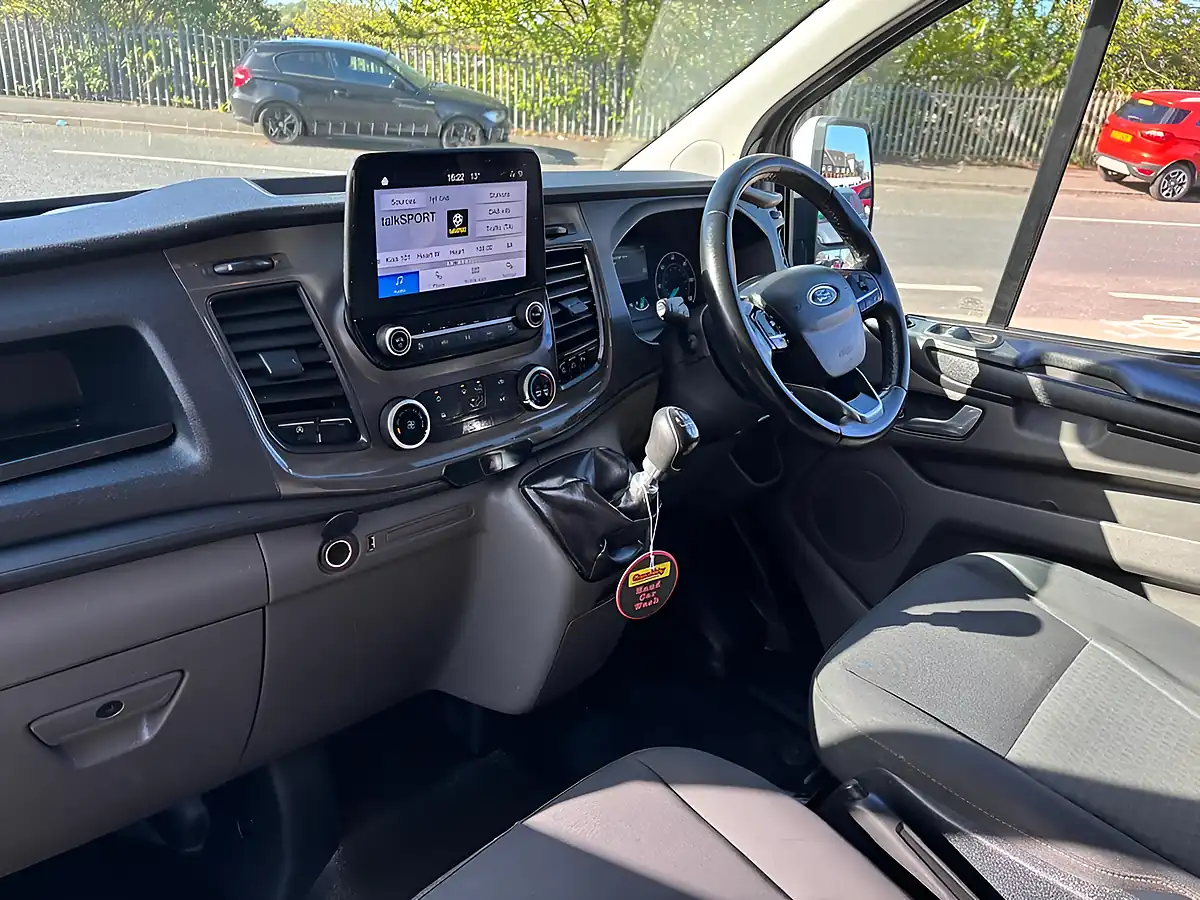 Used 2021 Ford Transit Custom Trend White - Interior and Exterior details 19