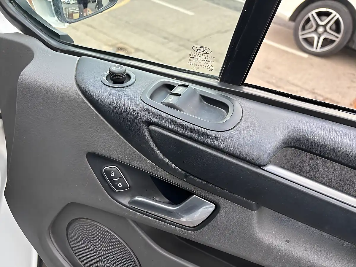 Used 2021 Ford Transit Custom Trend White - Interior and Exterior details 13