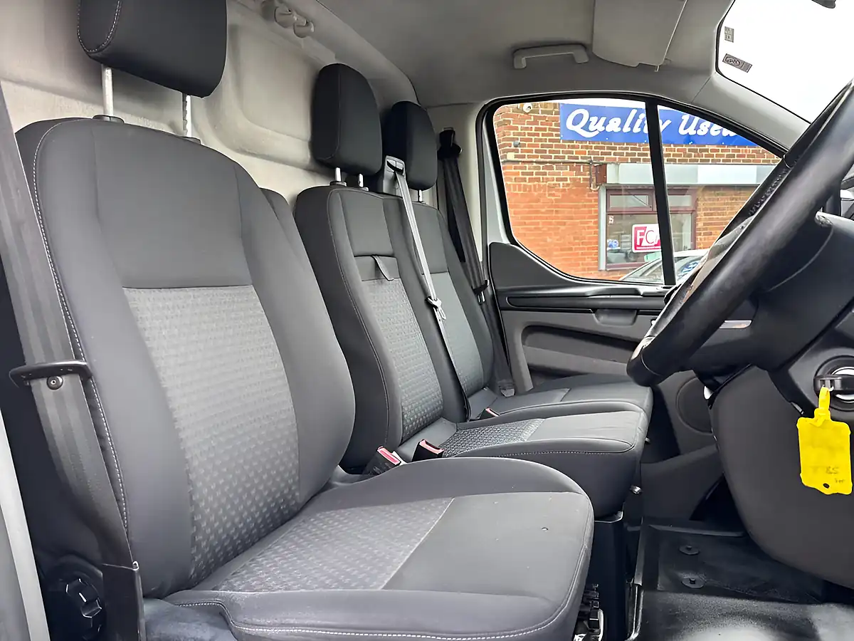 Used 2021 Ford Transit Custom Trend White - Interior and Exterior details 14