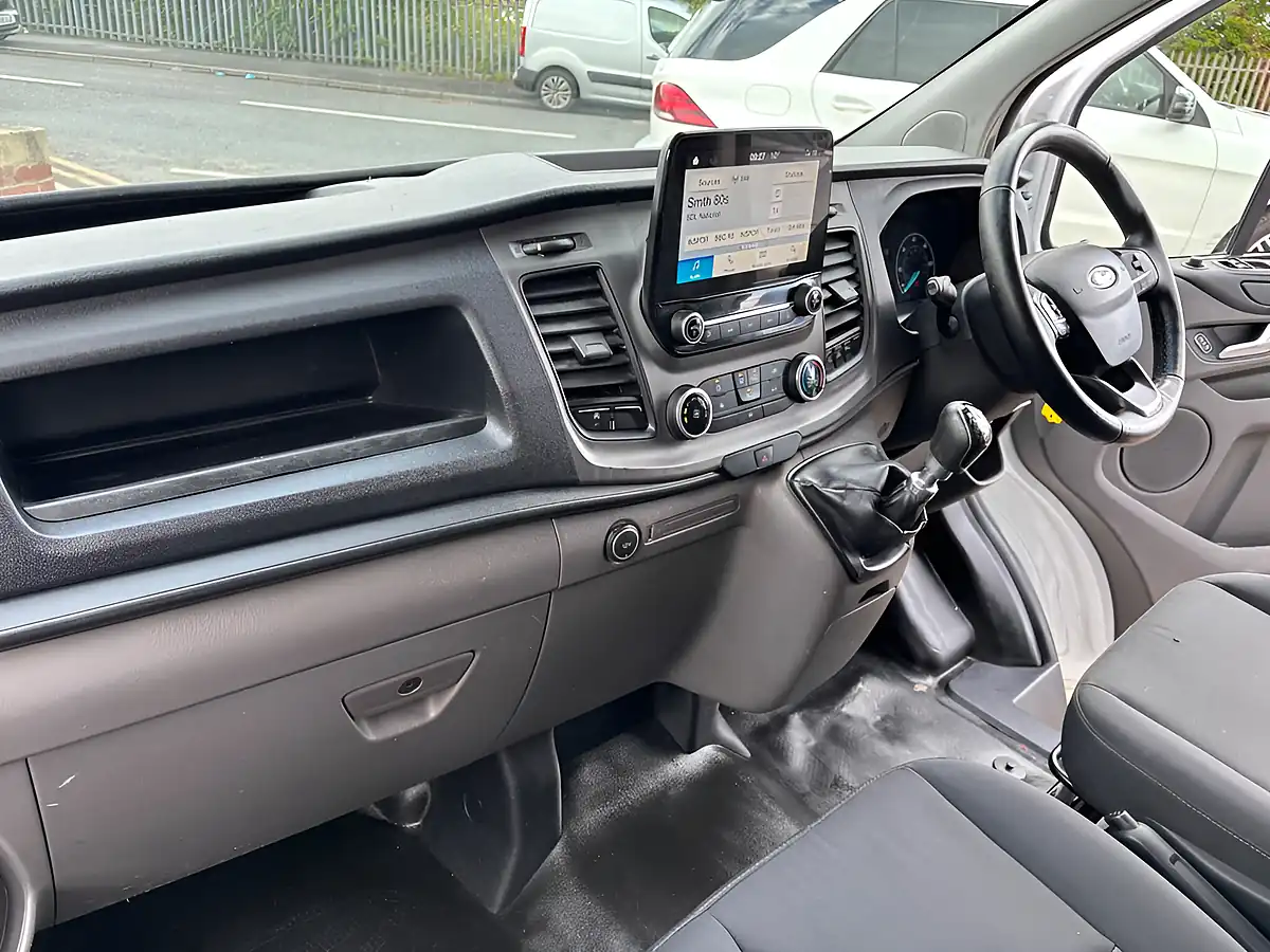 Used 2021 Ford Transit Custom Trend White - Interior and Exterior details 18