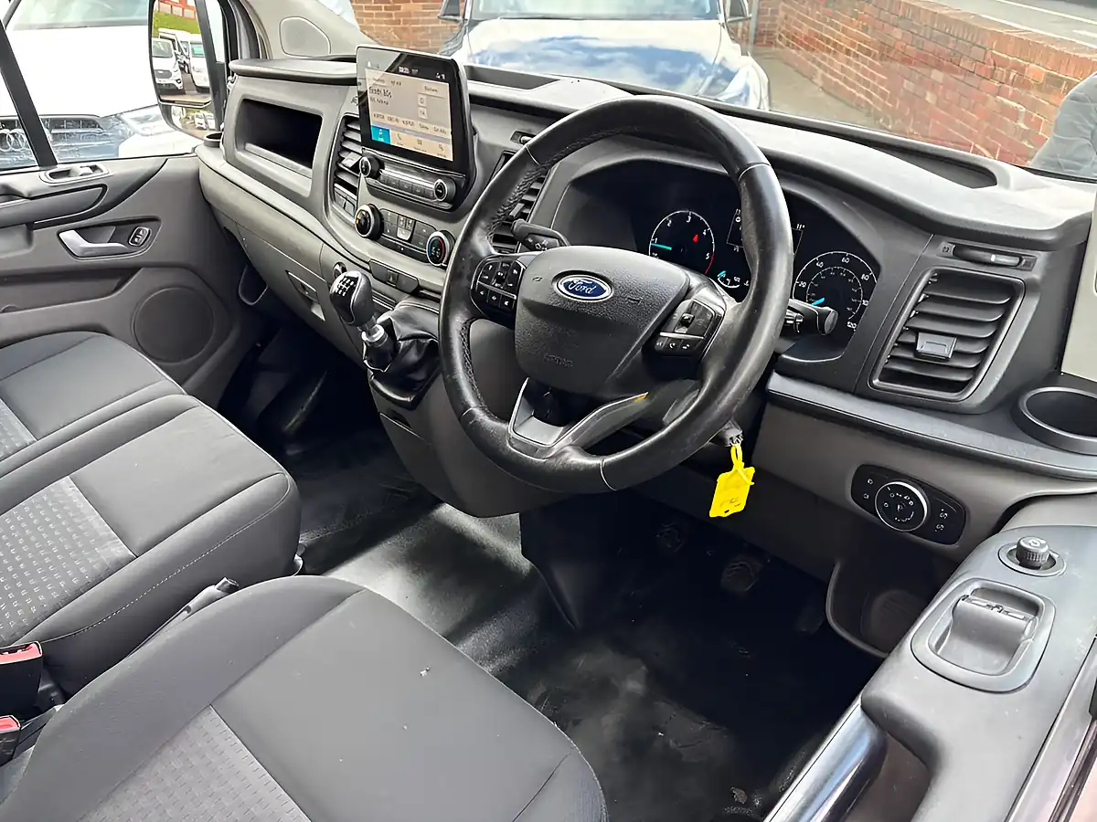 Used 2021 Ford Transit Custom Trend White - Interior and Exterior details 9
