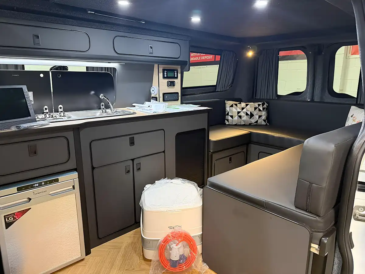 Used 2021 Ford Transit Custom White - Interior and Exterior details 3
