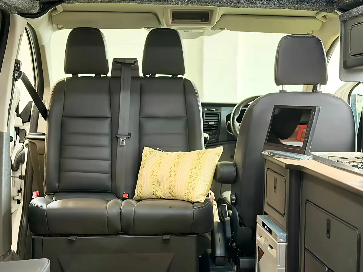 Used 2021 Ford Transit Custom White - Interior and Exterior details 5