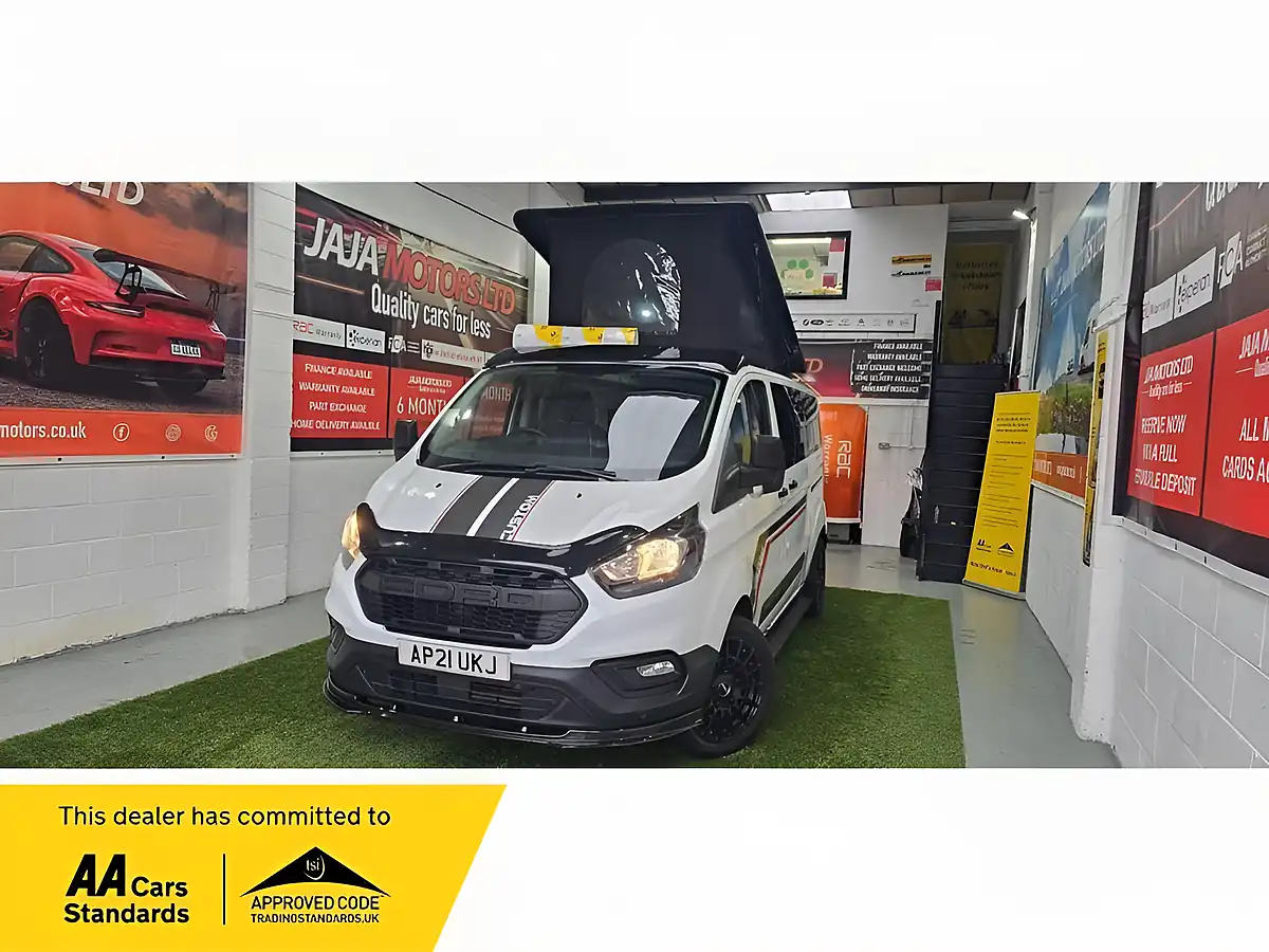 Used 2021 Ford Transit Custom White - Front View