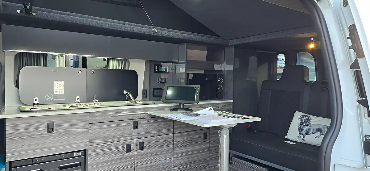 Used 2021 Ford Transit Custom White - Interior and Exterior details 12