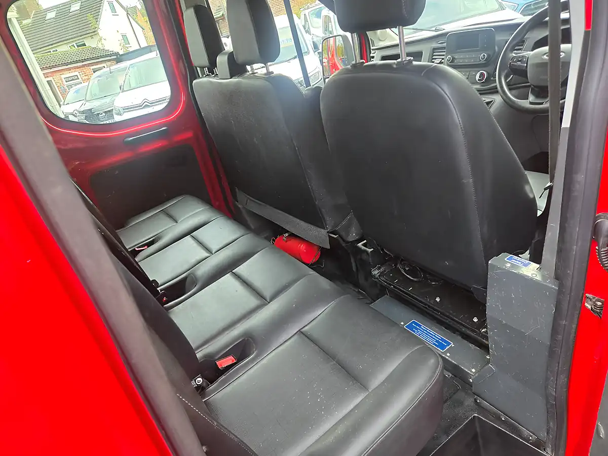 Used 2021 Ford Transit Double Cab Tipper Red - Interior and Exterior details 11