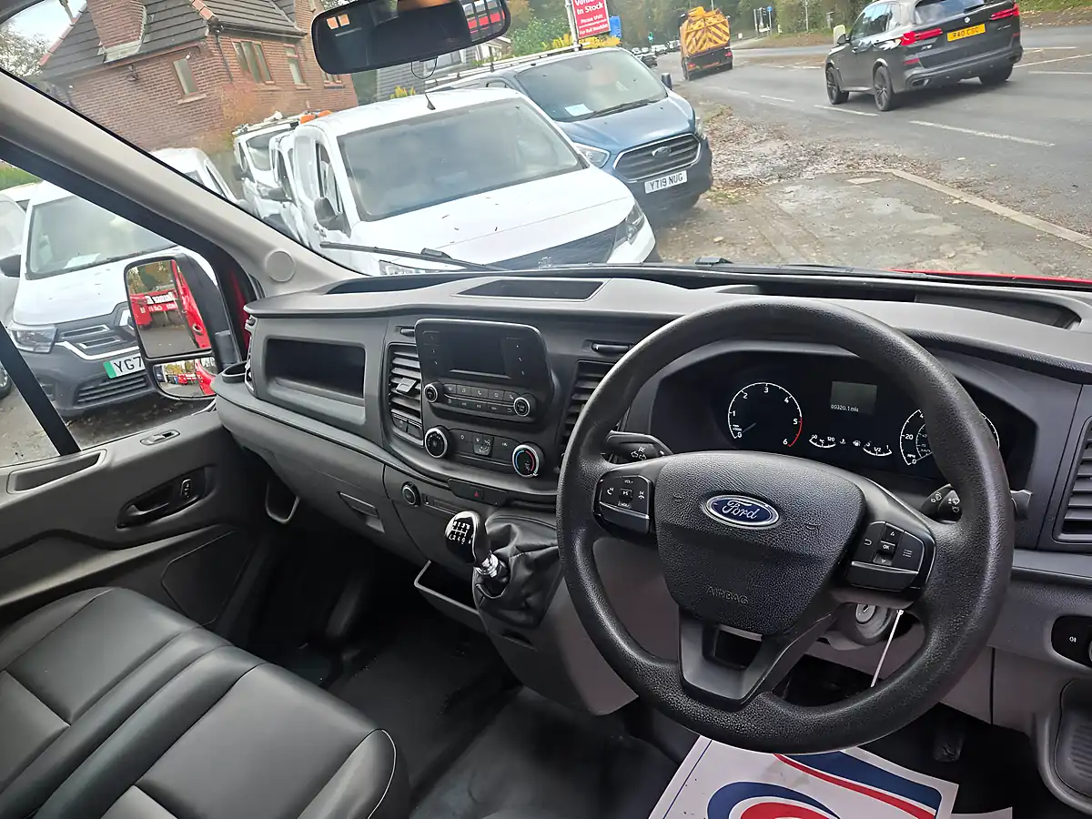 Used 2021 Ford Transit Double Cab Tipper Red - Interior and Exterior details 14