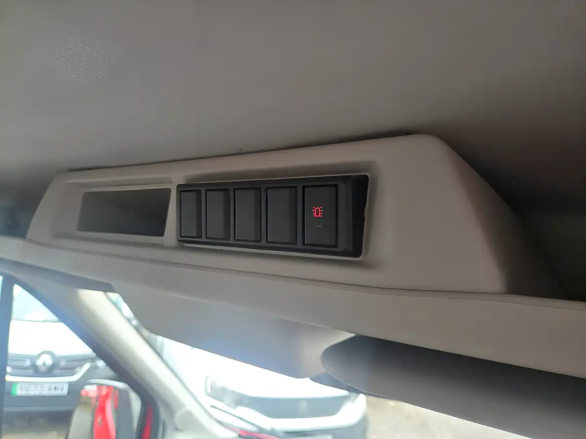 Used 2021 Ford Transit Double Cab Tipper Red - Interior and Exterior details 16