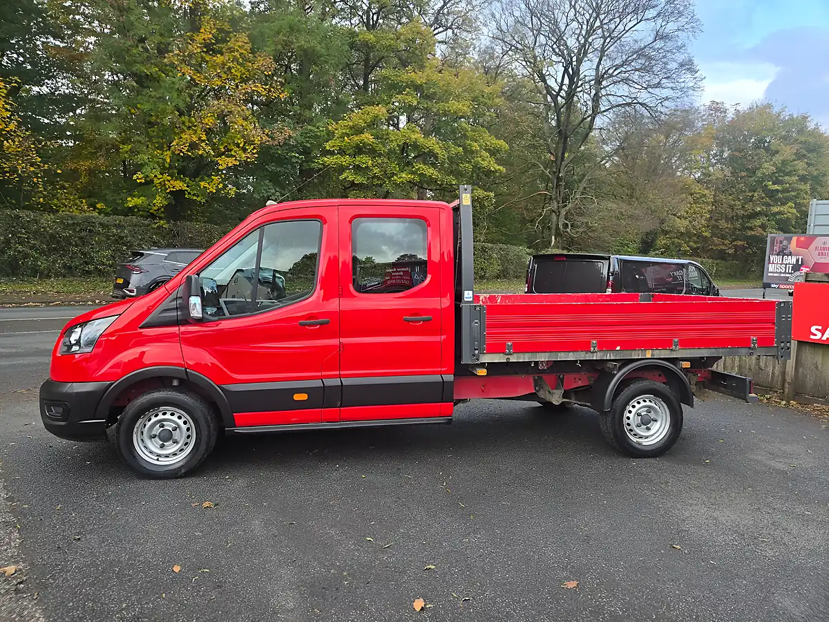 Used 2021 Ford Transit Double Cab Tipper Red - Interior and Exterior details 4