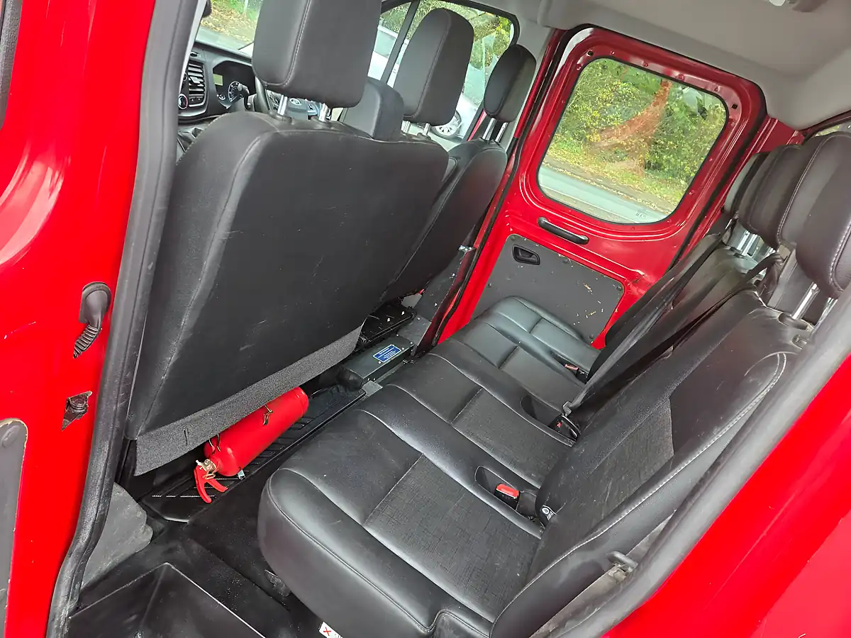 Used 2021 Ford Transit Double Cab Tipper Red - Interior and Exterior details 6