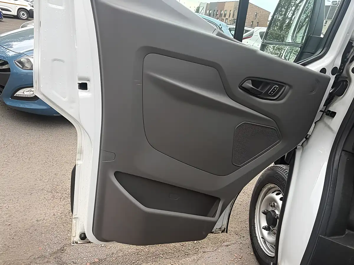 Used 2021 Ford Transit Leader Frozen White - Interior and Exterior details 12