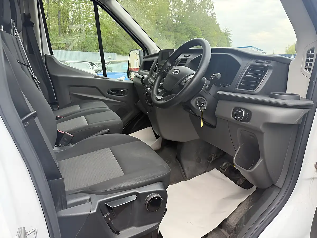 Used 2021 Ford Transit Leader Frozen White - Interior and Exterior details 15