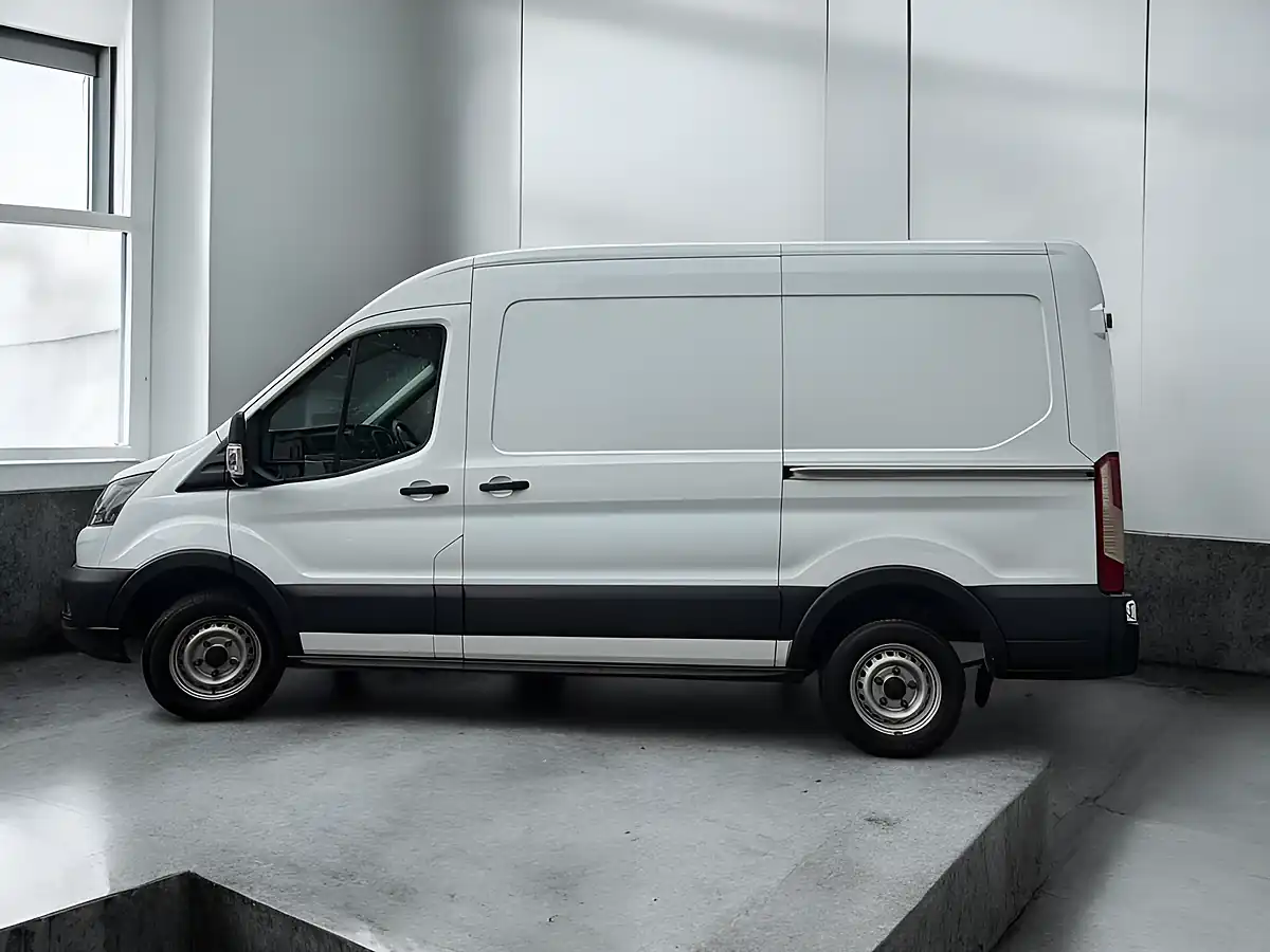 Used 2021 Ford Transit Leader Frozen White - Interior and Exterior details 6