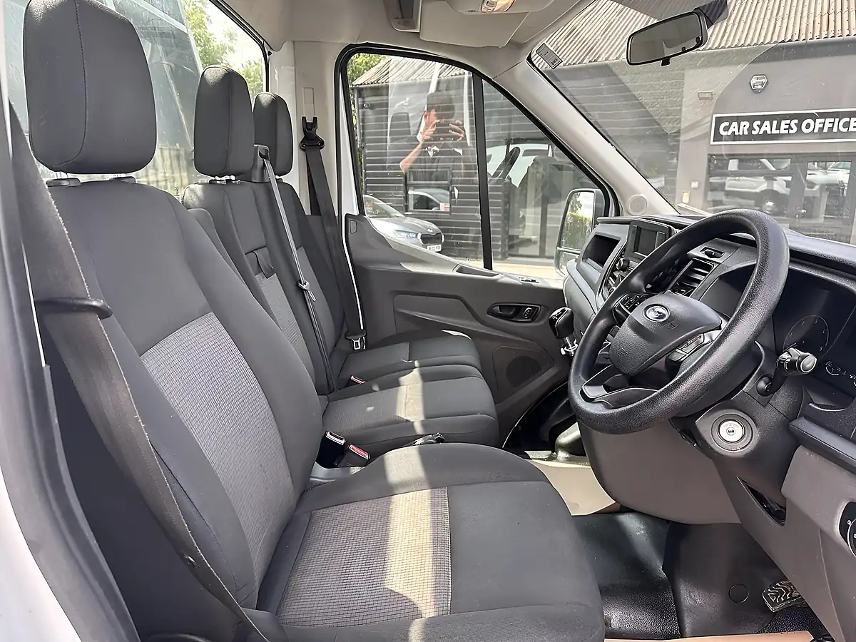 Used 2021 Ford Transit Leader Frozen White (solid Paint) - Interior and Exterior details 5