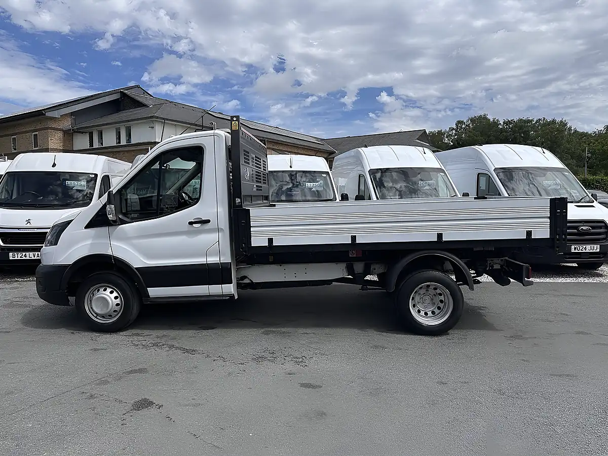 Used 2021 Ford Transit Leader Frozen White (solid Paint) - Interior and Exterior details 9