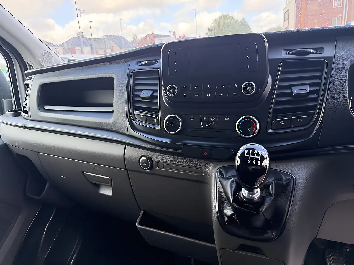 Used 2021 Ford Transit Leader Luton White - Interior and Exterior details 13