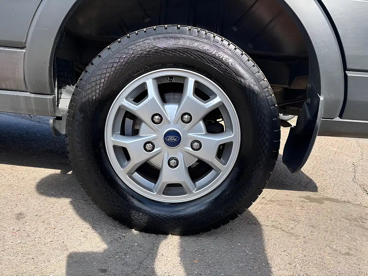 Used 2021 Ford Transit Limited Grey - Interior and Exterior details 7