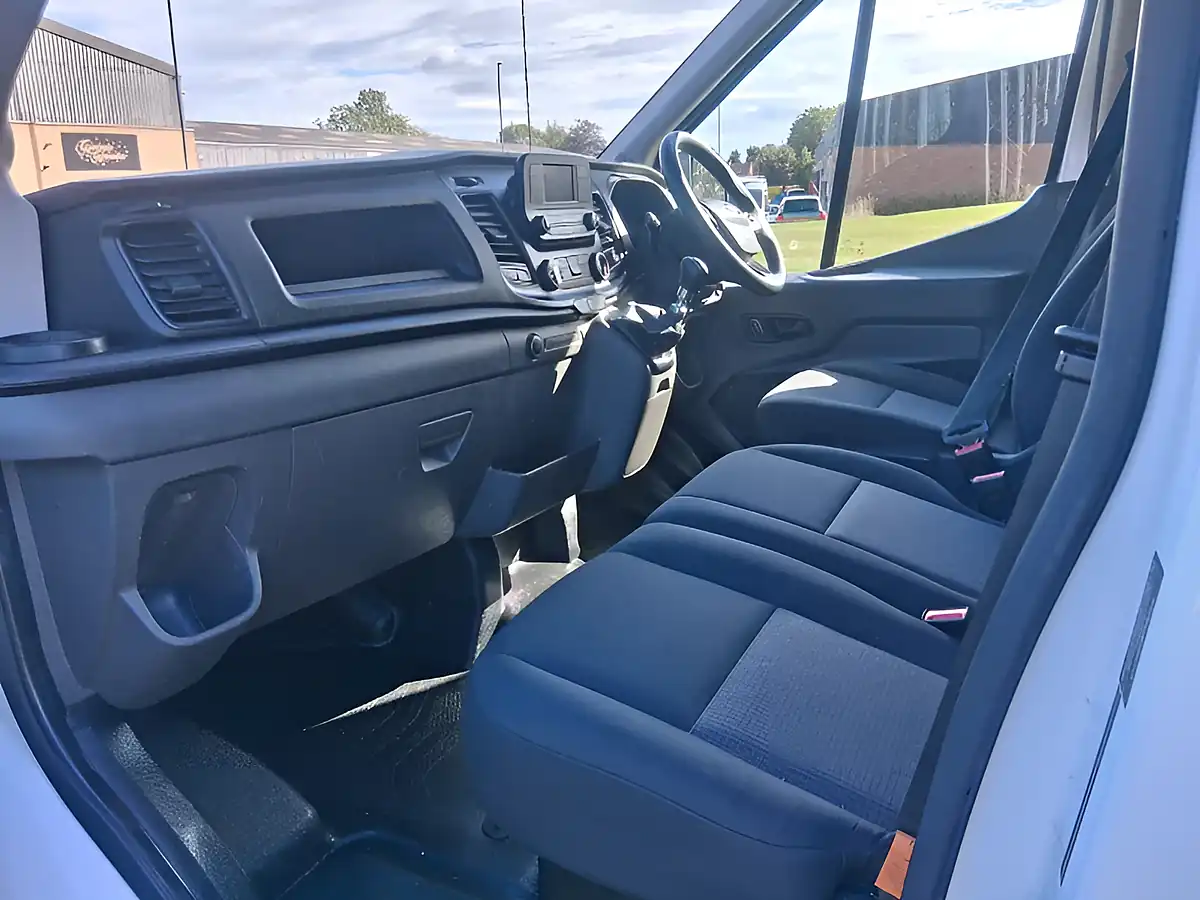 Used 2021 Ford Transit Luton White - Interior and Exterior details 12