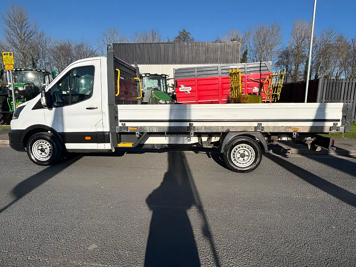 Used 2021 Ford Transit Lwb L4 Dropside White - Interior and Exterior details 4