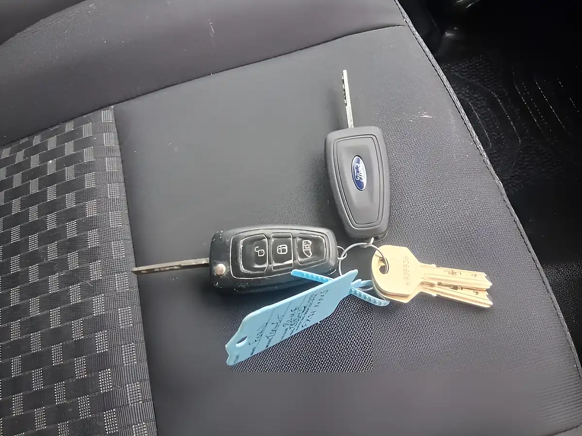 Used 2021 Ford Transit Trend Blue - Interior and Exterior details 19