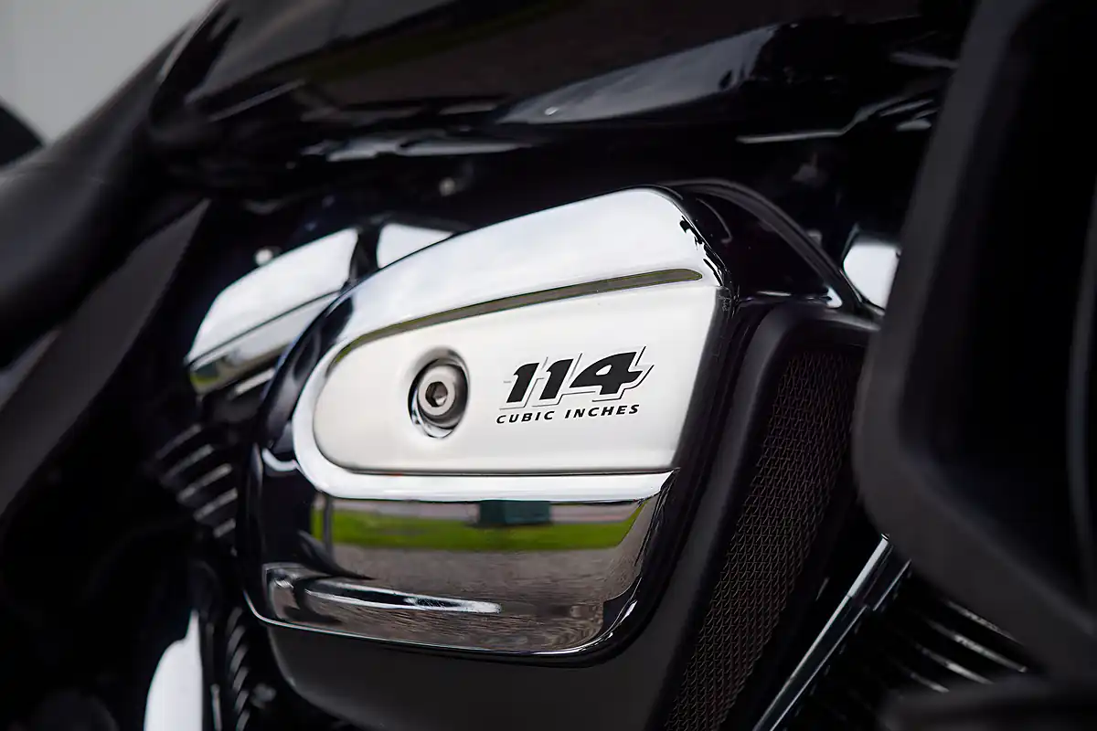 Used 2021 Harley-Davidson Electra Glide Ultra Limited Vivid Black - Interior and Exterior details 12