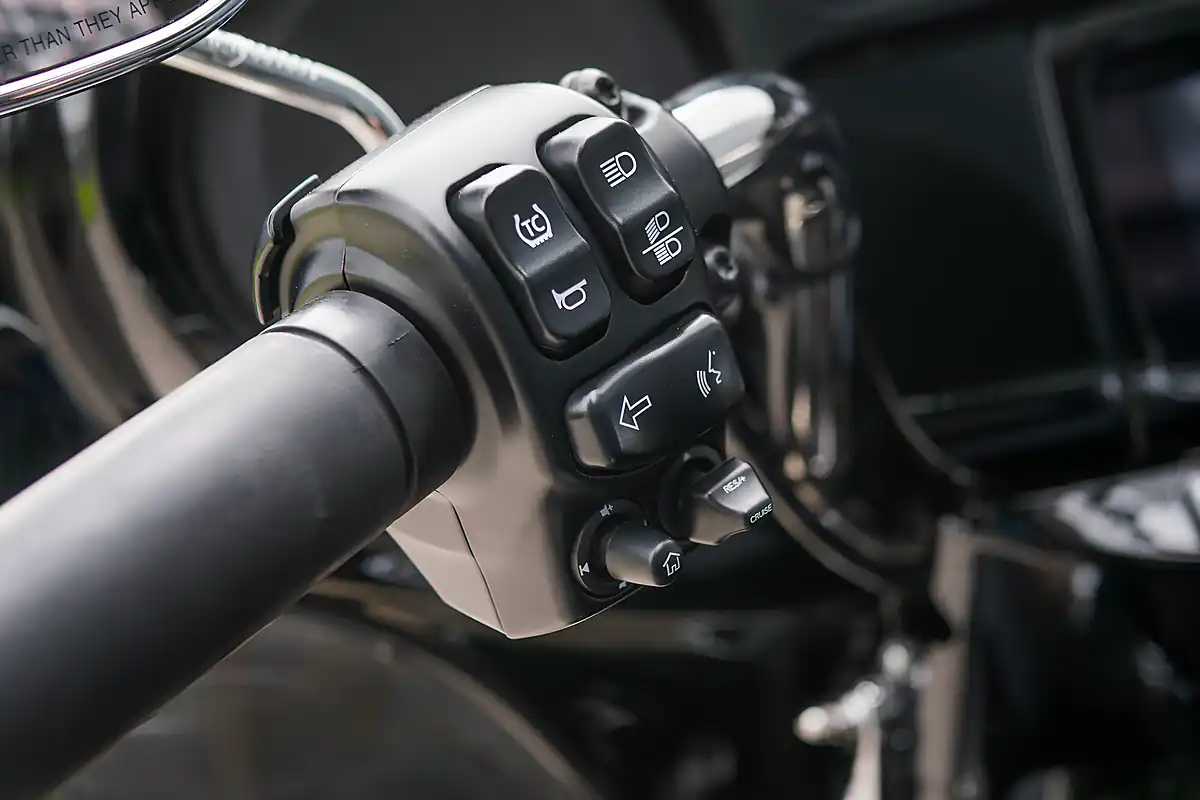 Used 2021 Harley-Davidson Electra Glide Ultra Limited Vivid Black - Interior and Exterior details 19