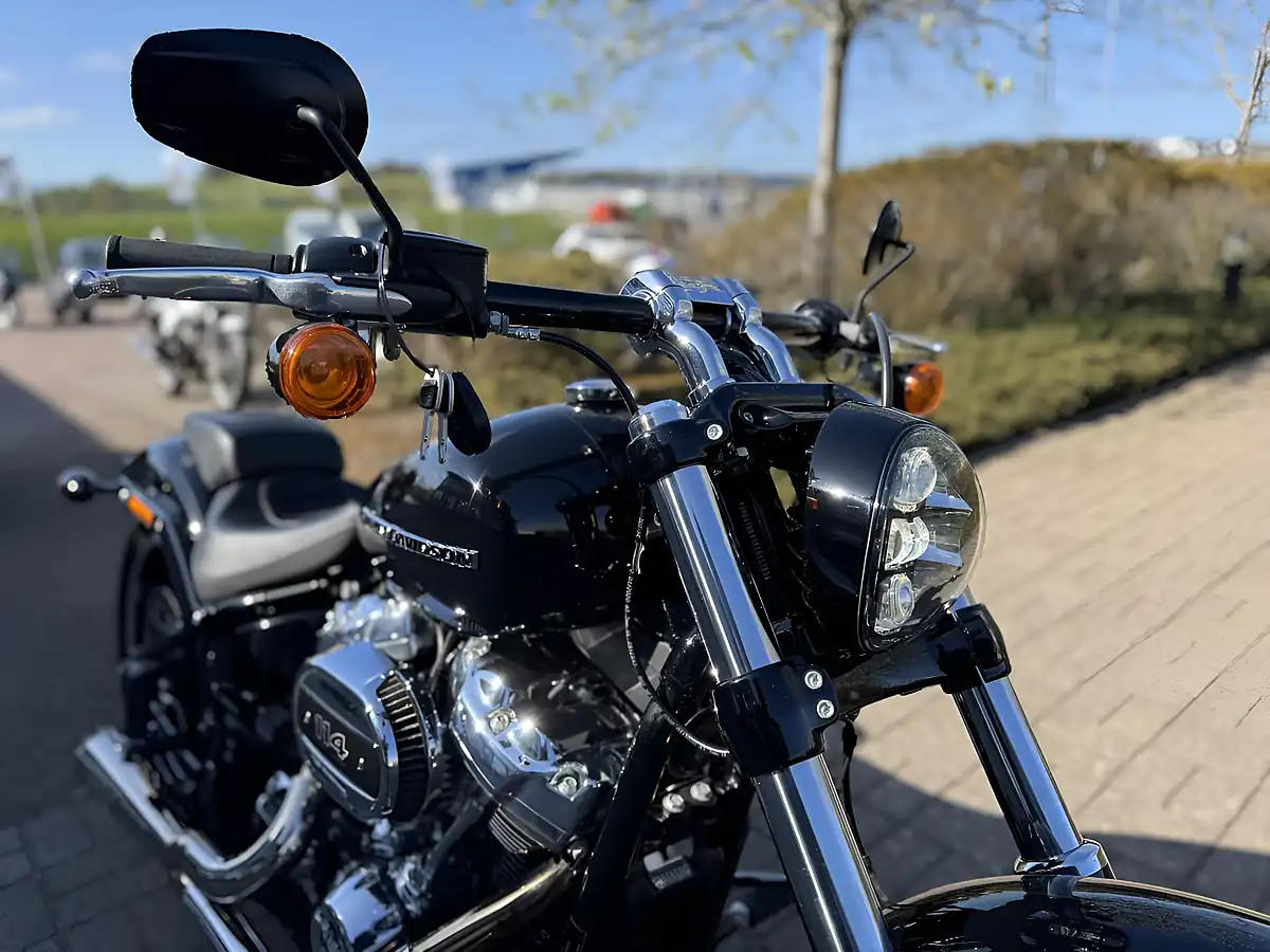 Used 2021 Harley-Davidson Fxbrs Breakout Black - Interior and Exterior details 10