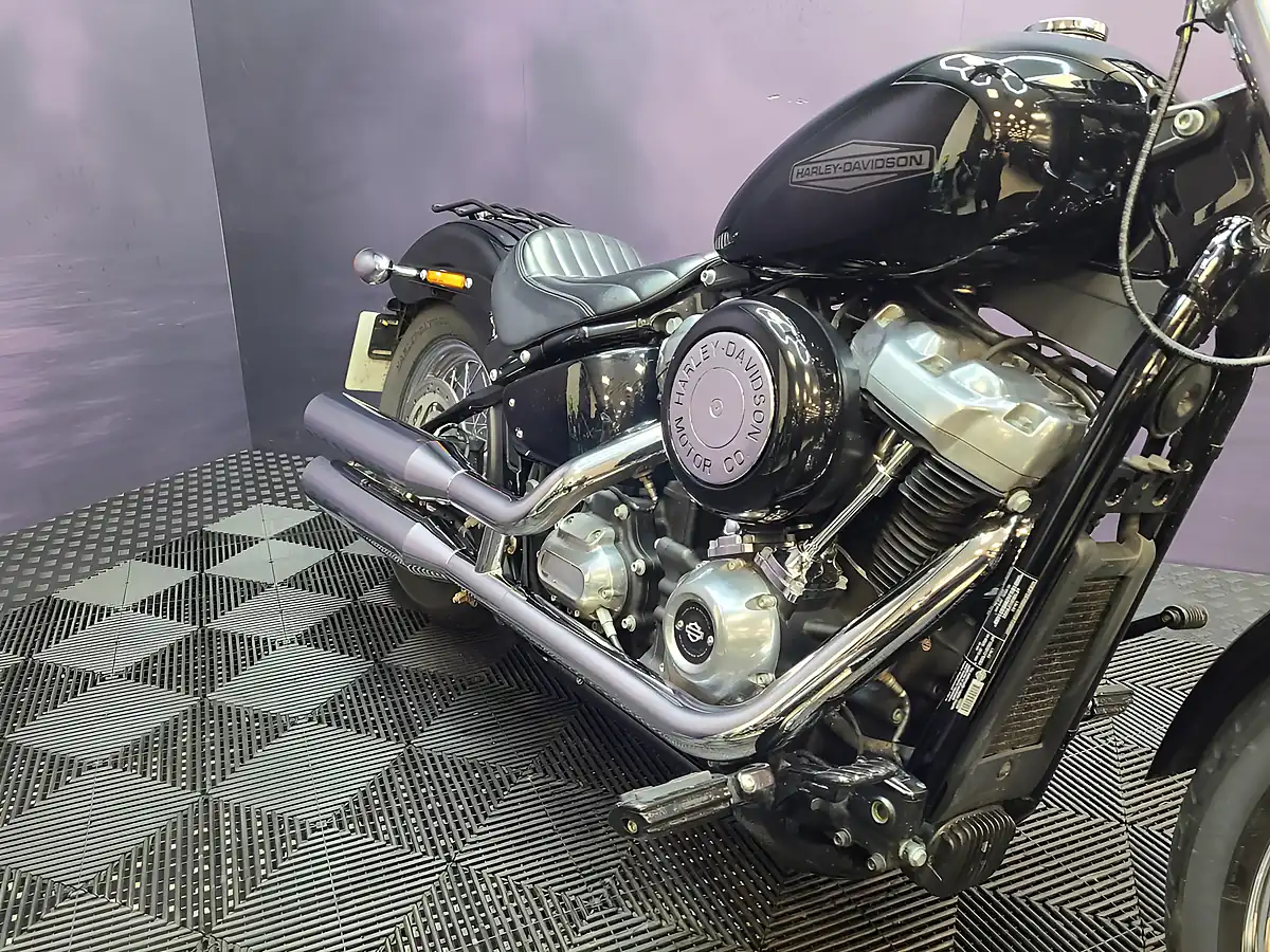 Used 2021 Harley-Davidson Fxst Softail Standard Black - Interior and Exterior details 11