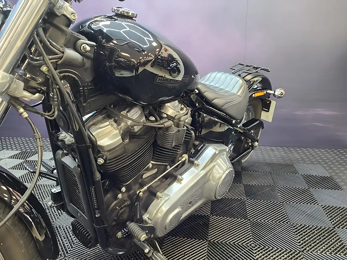 Used 2021 Harley-Davidson Fxst Softail Standard Black - Interior and Exterior details 12