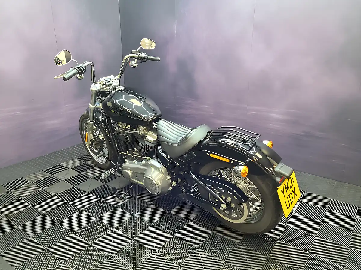 Used 2021 Harley-Davidson Fxst Softail Standard Black - Interior and Exterior details 13
