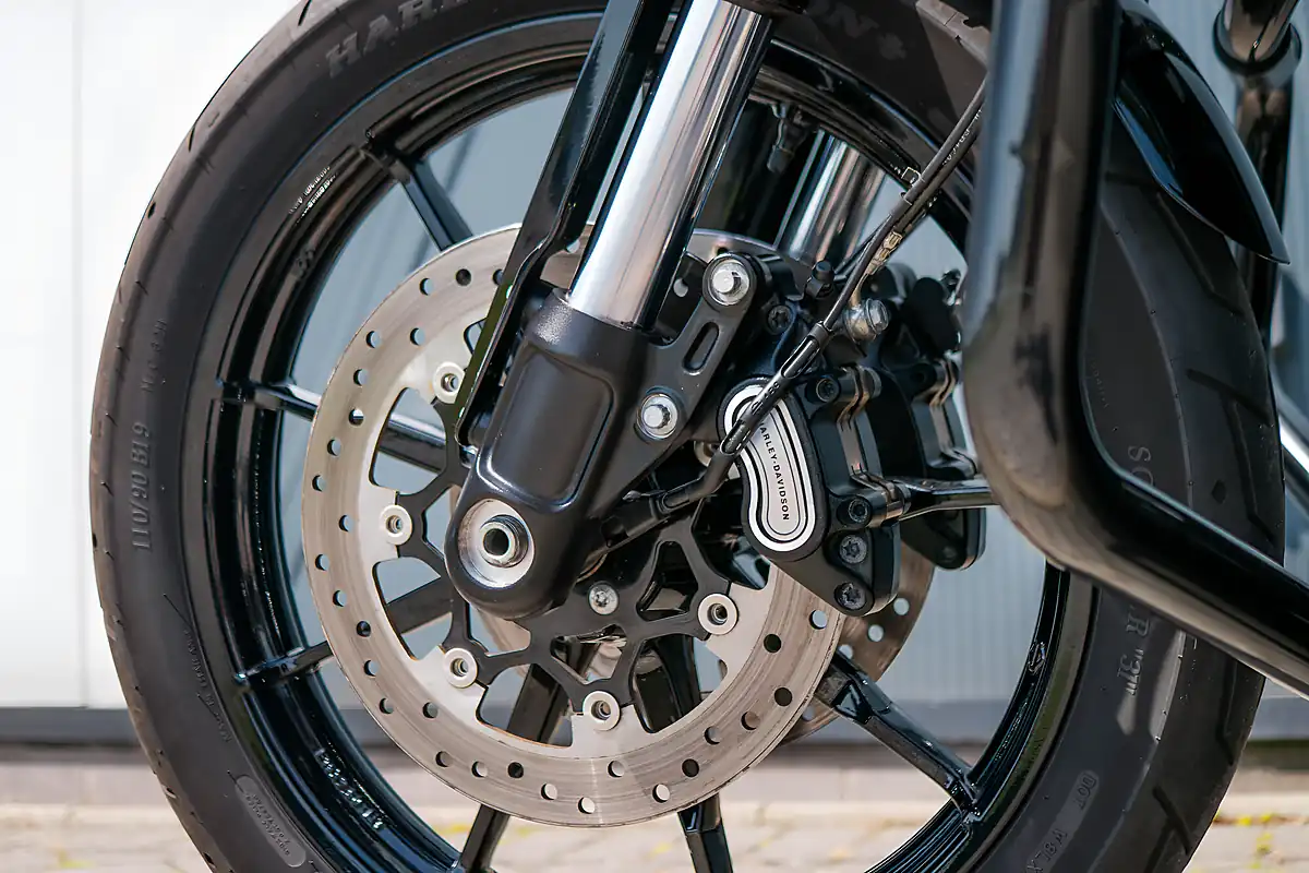 Used 2021 Harley-Davidson Low Rider S Vivid Black - Interior and Exterior details 19