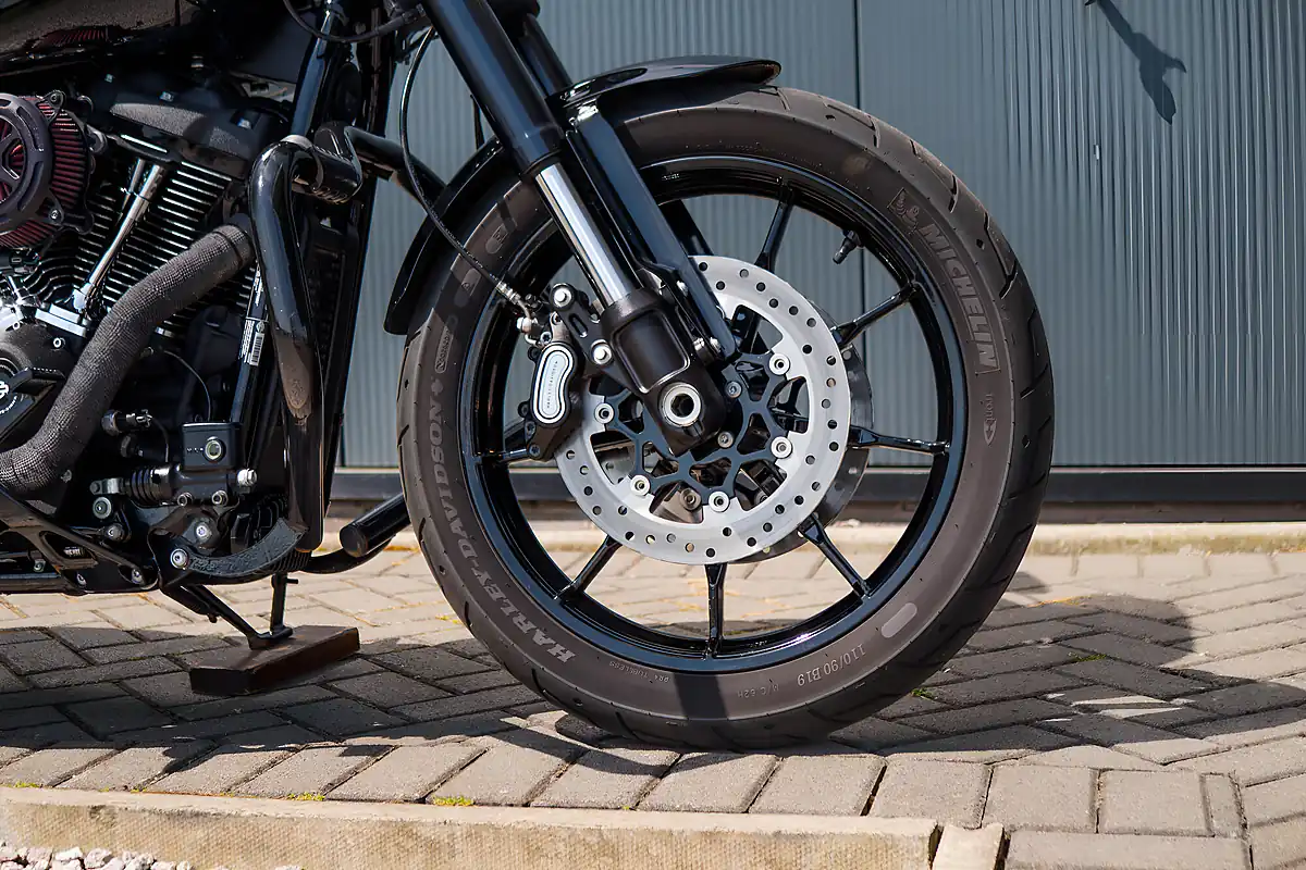 Used 2021 Harley-Davidson Low Rider S Vivid Black - Interior and Exterior details 8