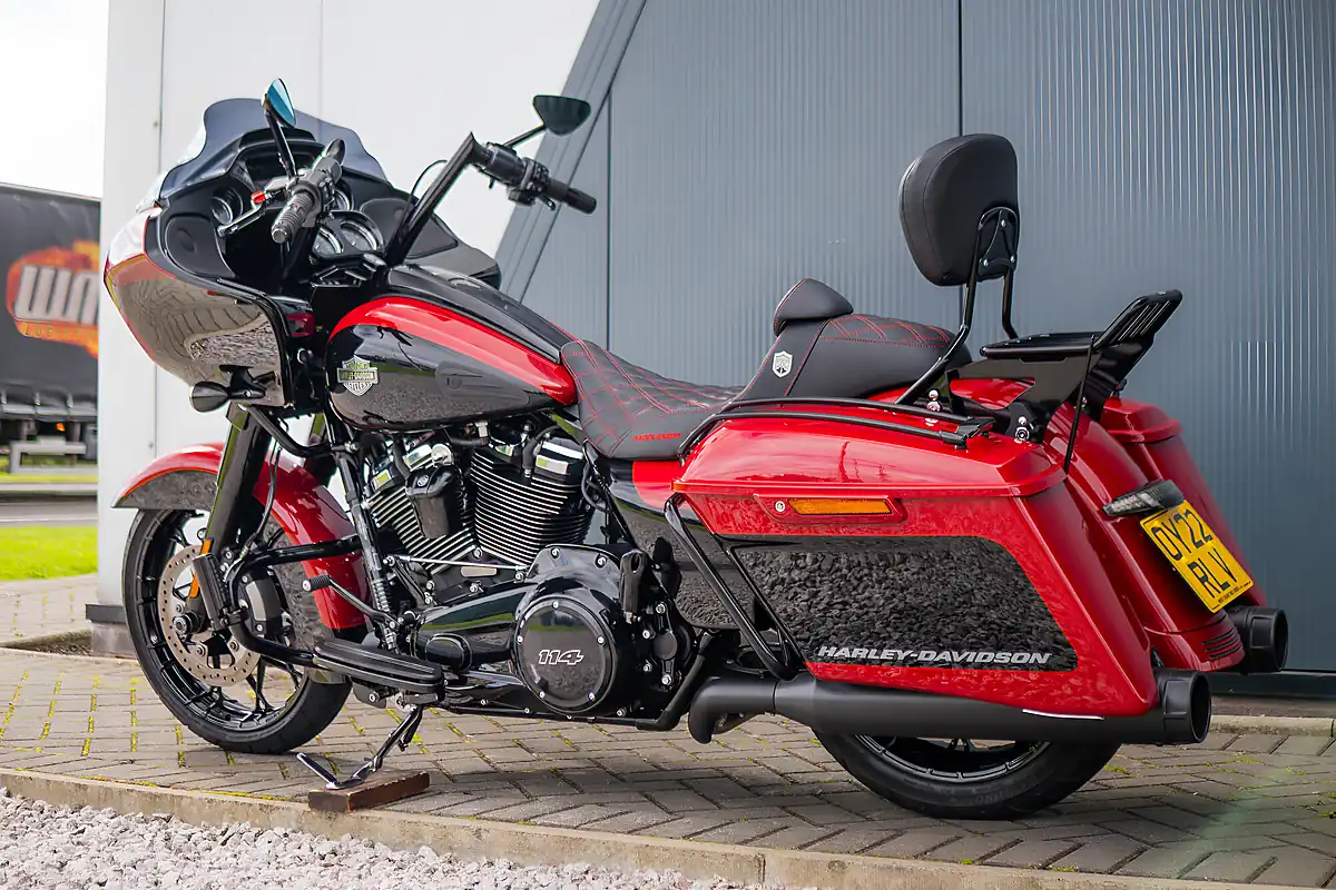 Used 2021 Harley-Davidson Road Glide Special Billiard Red/Vivid Black - Interior and Exterior details 14