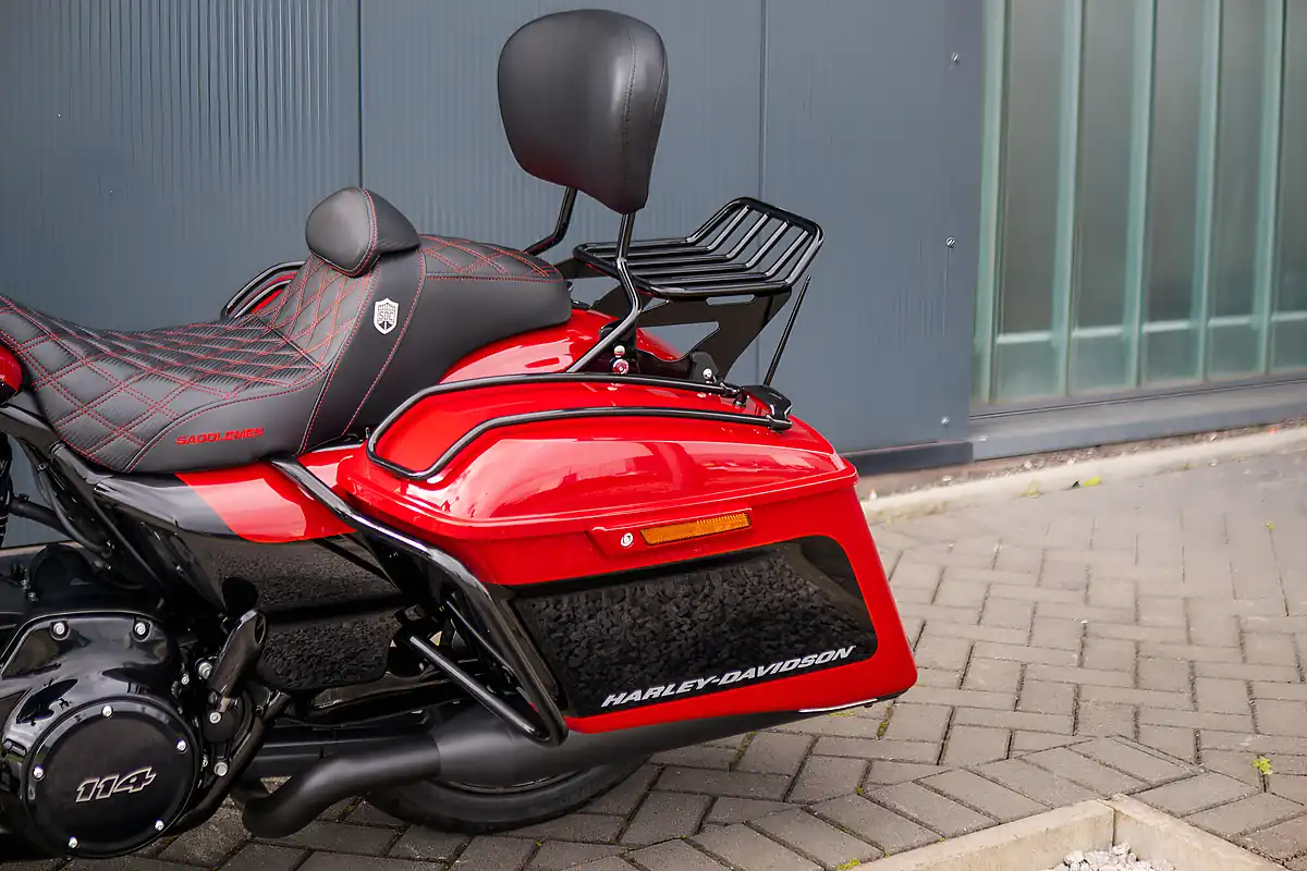 Used 2021 Harley-Davidson Road Glide Special Billiard Red/Vivid Black - Interior and Exterior details 15