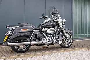 Used 2021 Harley-Davidson Road King Standard Vivid Black - Interior and Exterior details 6