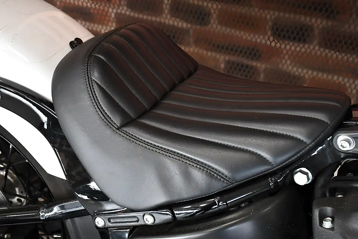 Used 2021 Harley-Davidson Softail Fxbbs Street Bob White - Interior and Exterior details 17