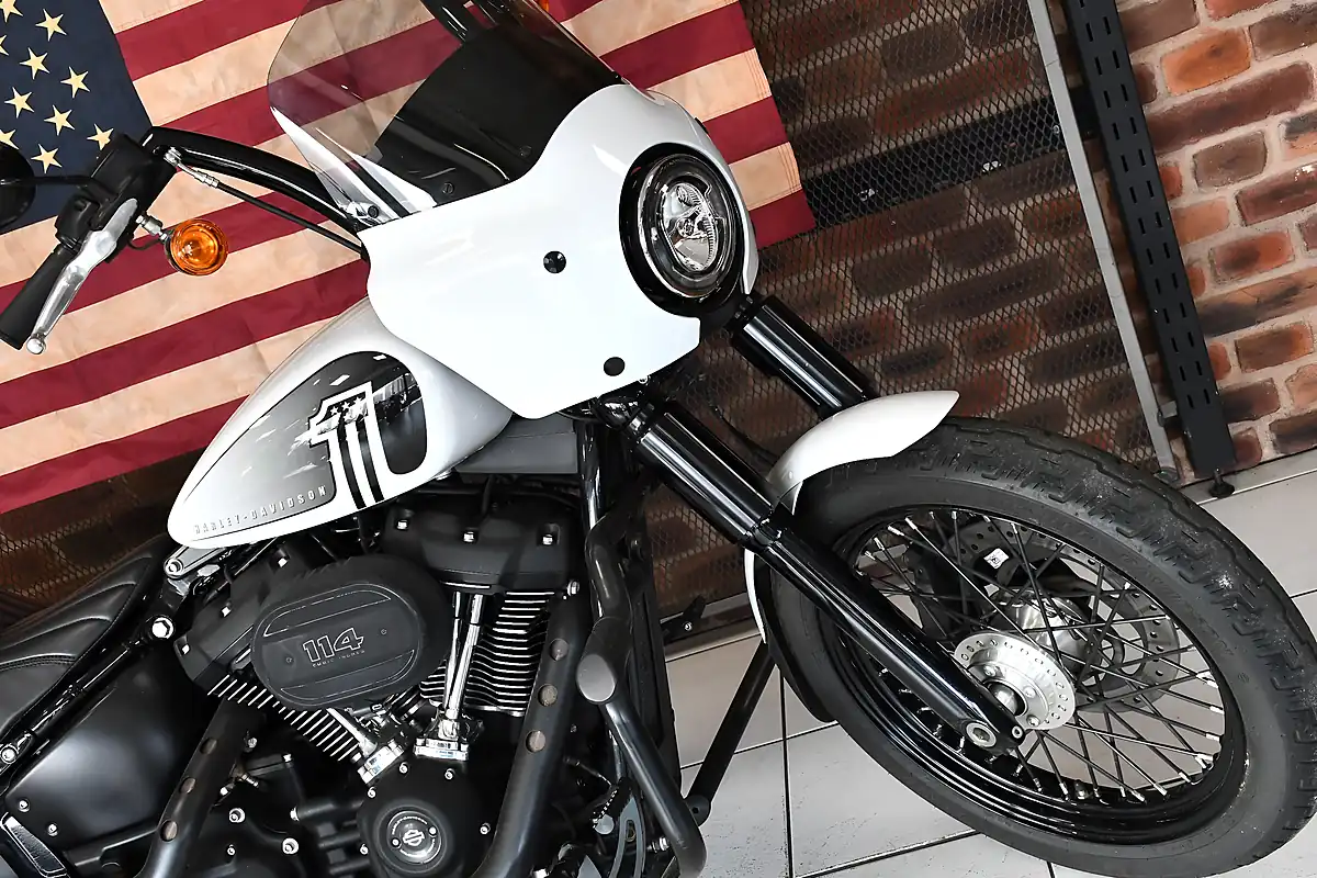 Used 2021 Harley-Davidson Softail Fxbbs Street Bob White - Interior and Exterior details 3