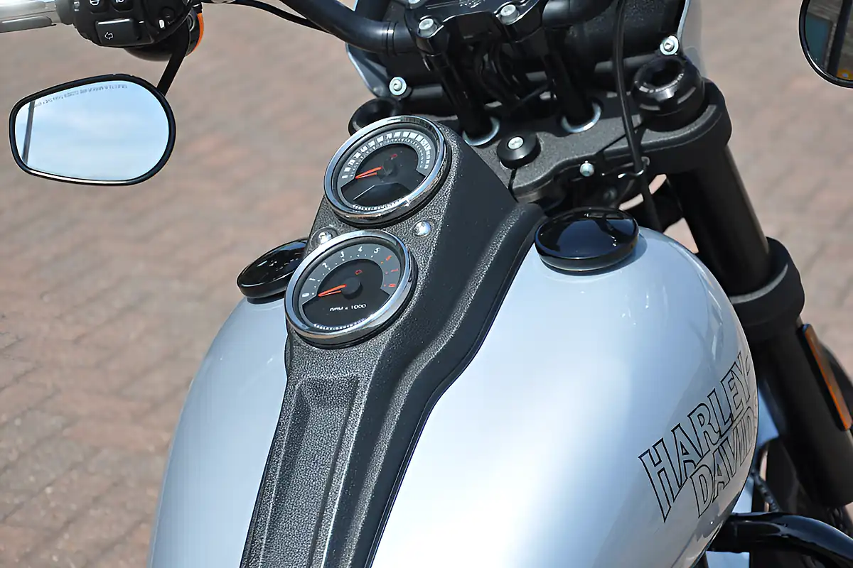 Used 2021 Harley-Davidson Softail Low Rider S Fxlrs Silver - Interior and Exterior details 12