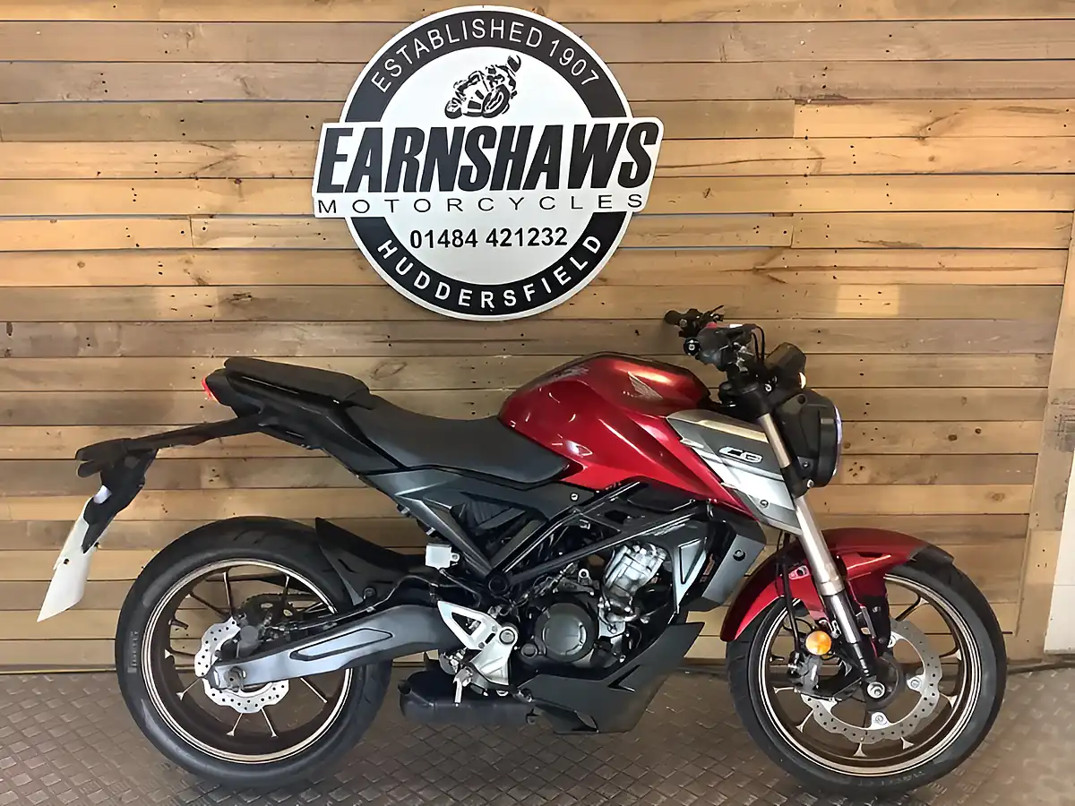 Used 2021 Honda Cb R Red - Front View