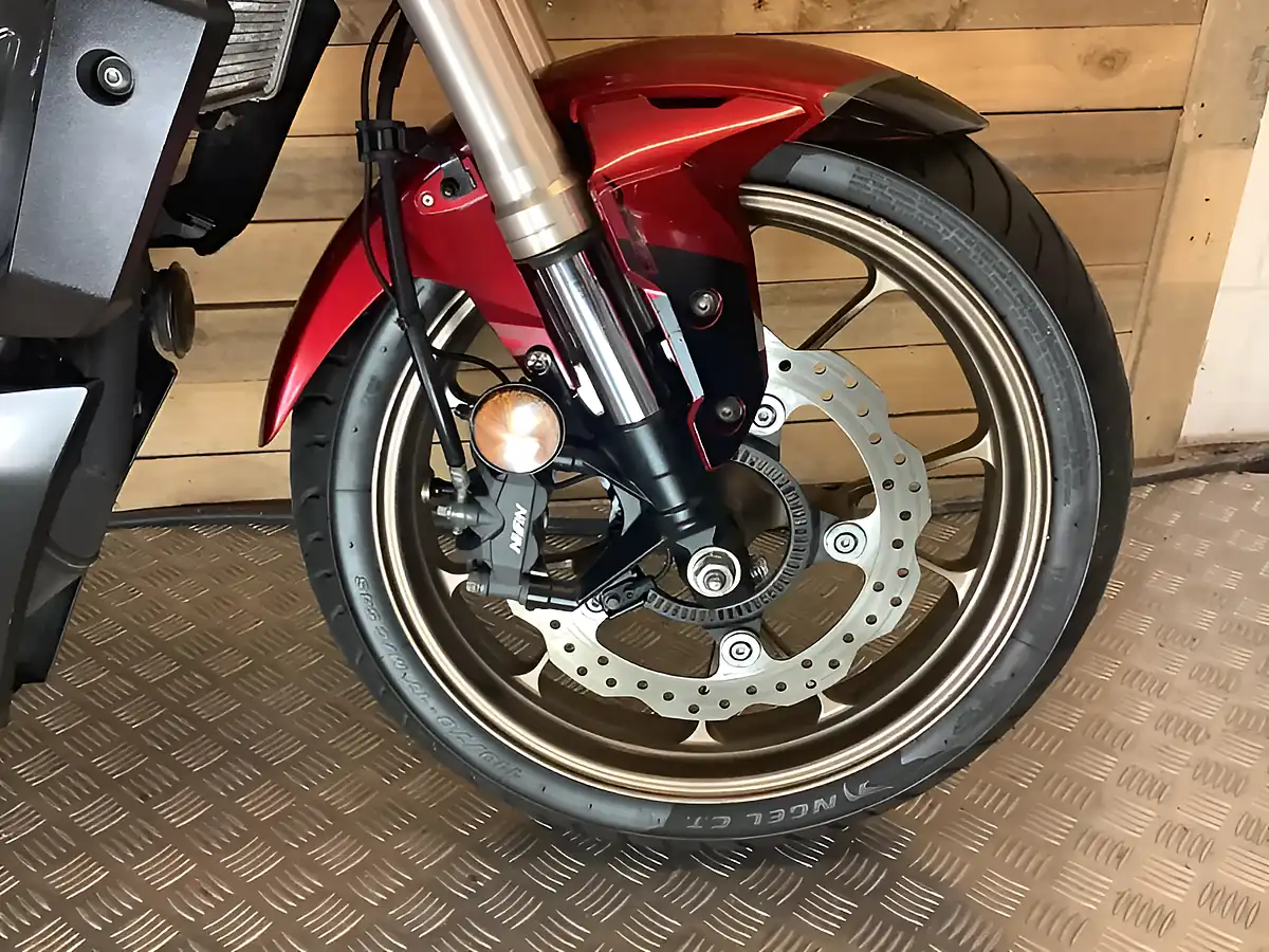 Used 2021 Honda Cb R Red - Interior and Exterior details 20