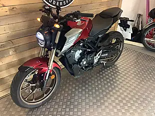 Used 2021 Honda Cb R Red - Interior and Exterior details 3