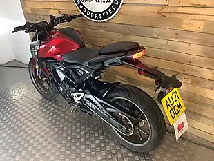 Used 2021 Honda Cb R Red - Interior and Exterior details 6