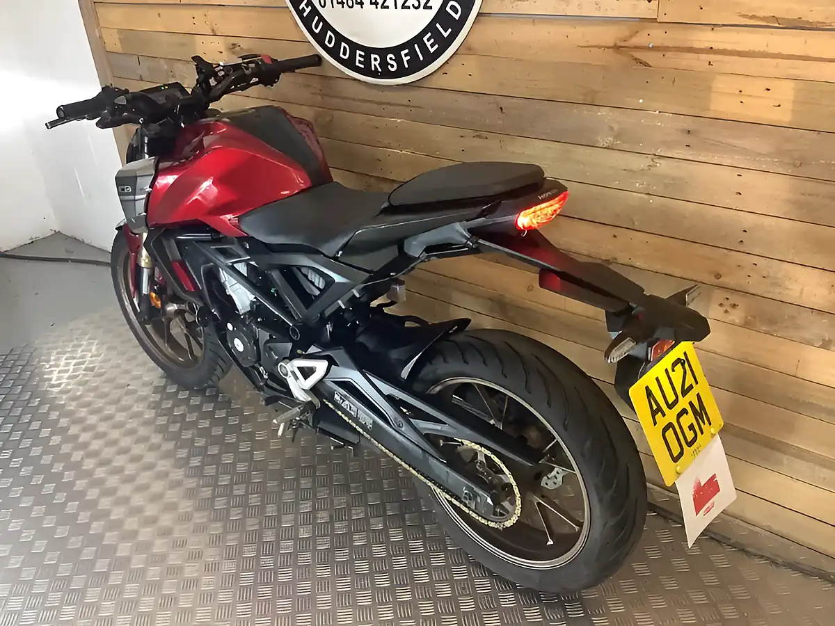 Used 2021 Honda Cb R Red - Interior and Exterior details 6