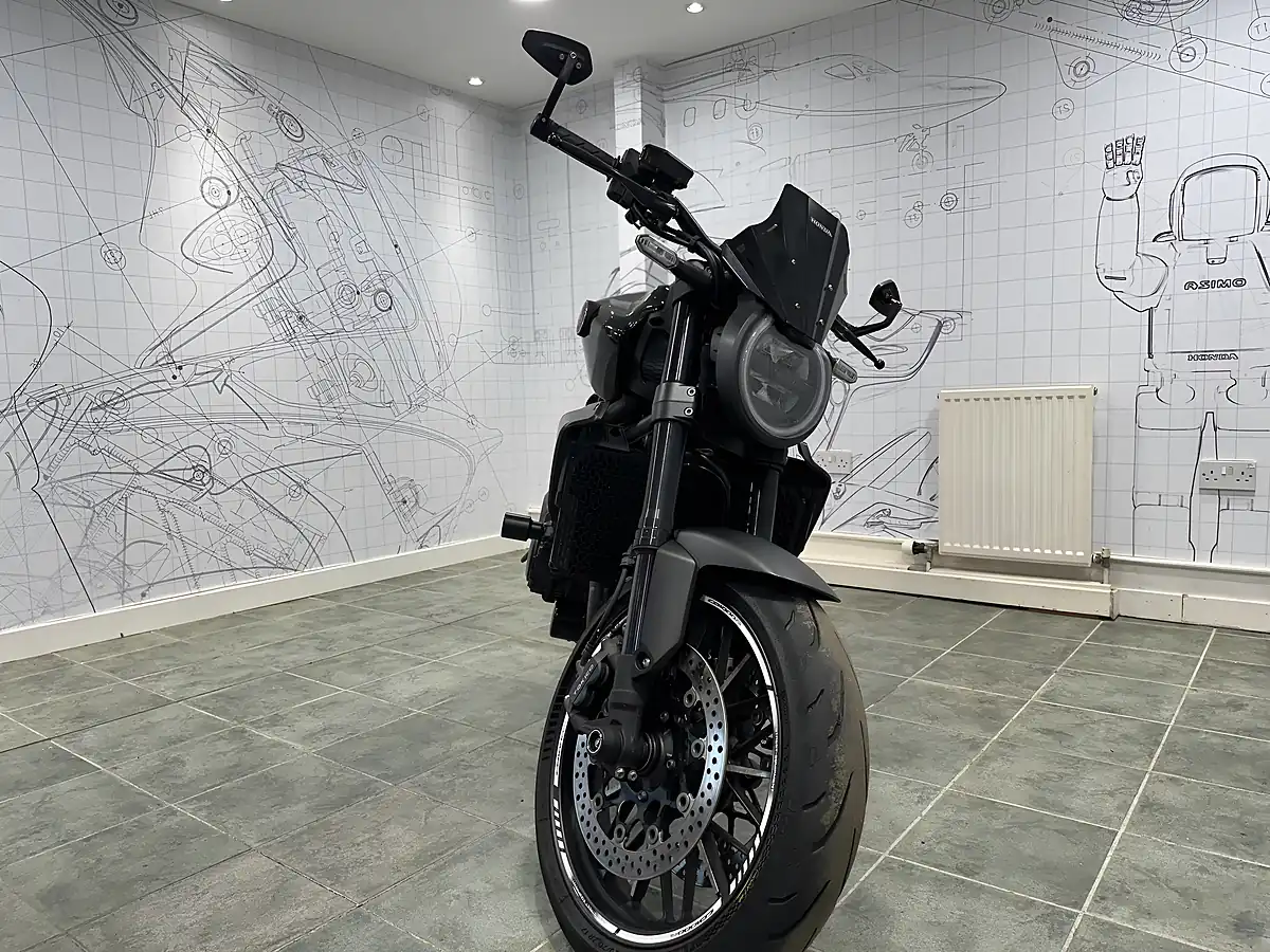 Used 2021 Honda CB1000R Black - Interior and Exterior details 5