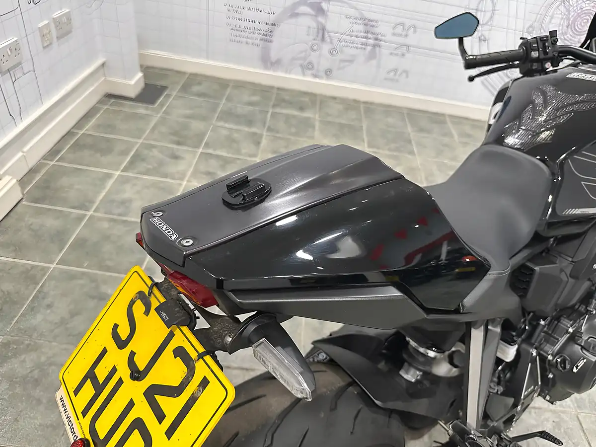 Used 2021 Honda CB1000R Black - Interior and Exterior details 9