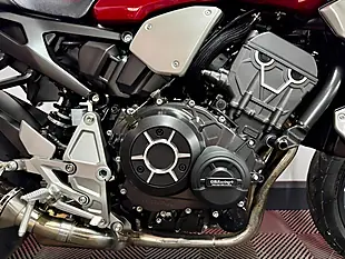Used 2021 Honda CB1000R Naked Red - Interior and Exterior details 11