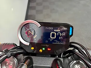 Used 2021 Honda CB1000R Naked Red - Interior and Exterior details 17