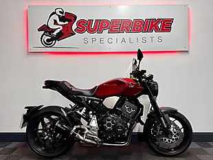 Used 2021 Honda CB1000R Naked Red - Interior and Exterior details 2