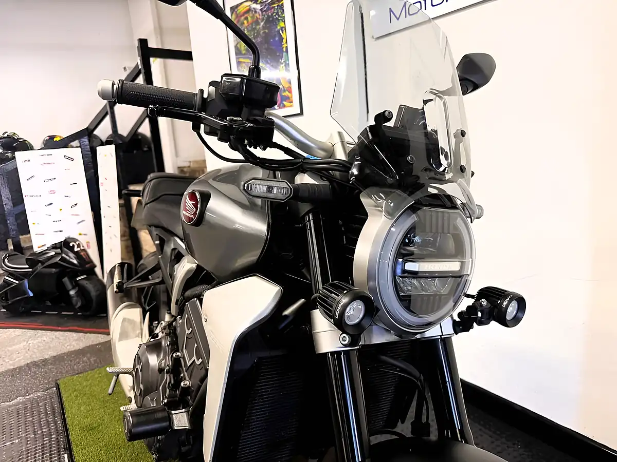 Used 2021 Honda CB1000R Neo Sport Silver - Interior and Exterior details 19