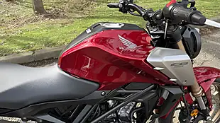 Used 2021 Honda CB125R Red - Interior and Exterior details 7